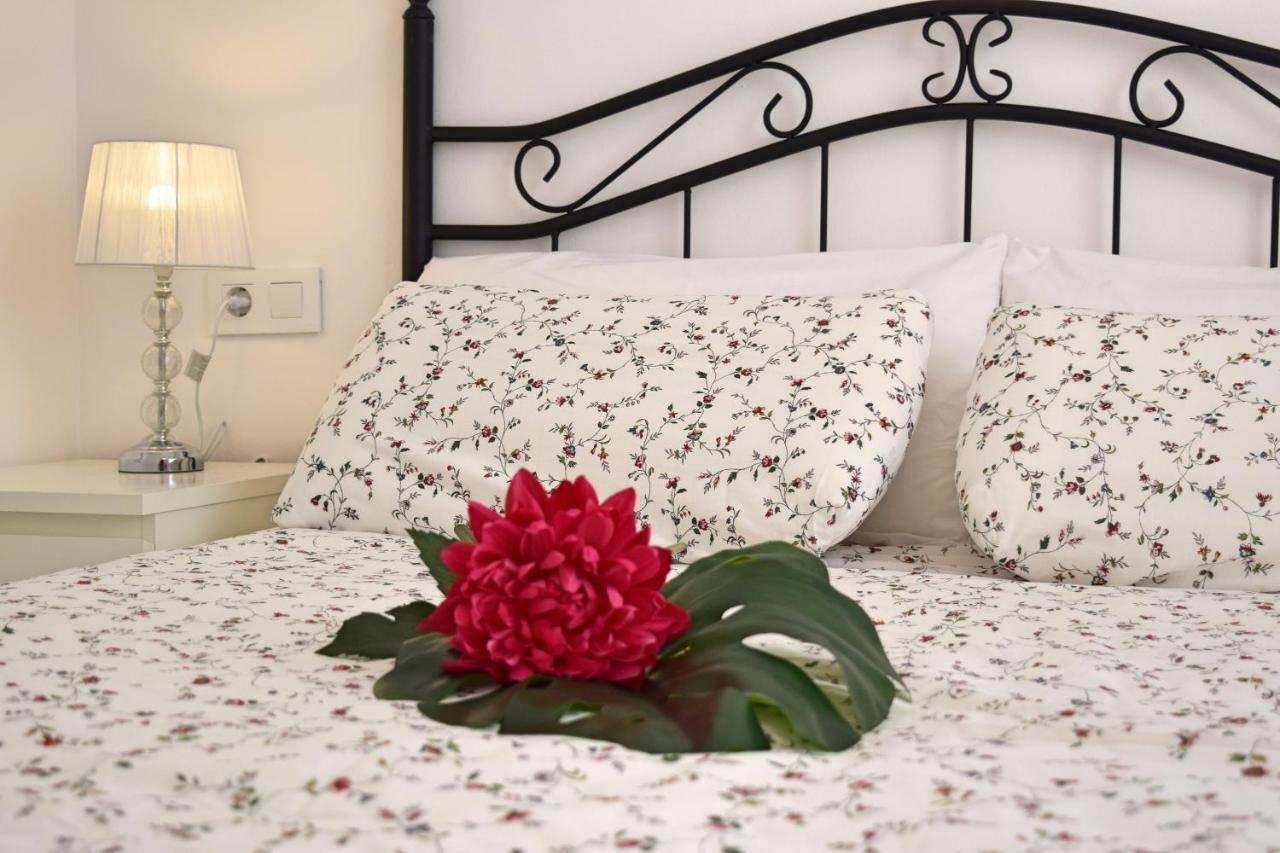 Apartamento Cister Old Town Malaga Bagian luar foto